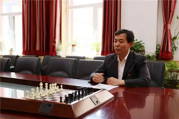北京市大兴区第九小学 国际象棋特色学校 高雅中国人_国际象棋大师