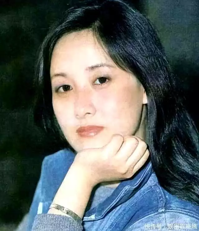 张国立与前妻_张国立前妻罗秀春条件_邓婕不生娃嫁给张国立原因