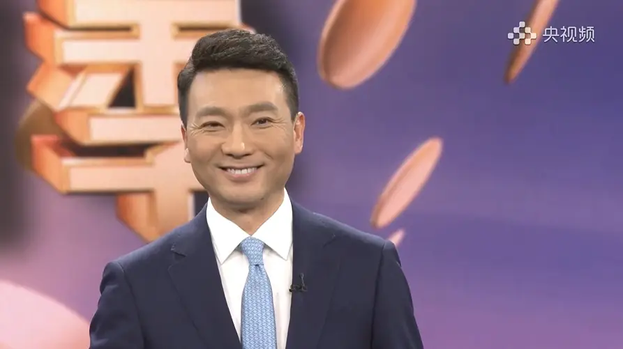 cctv13新闻男主播_中央广播电视总台2024主持人大赛新闻主播季_严於信张韬同台
