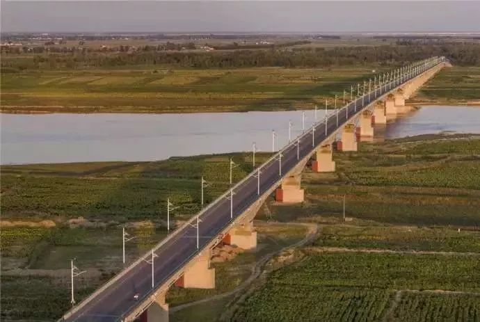 蚂蚁森林怎么玩_蚂蚁森林游戏攻略_支付宝家庭树变化几次图片