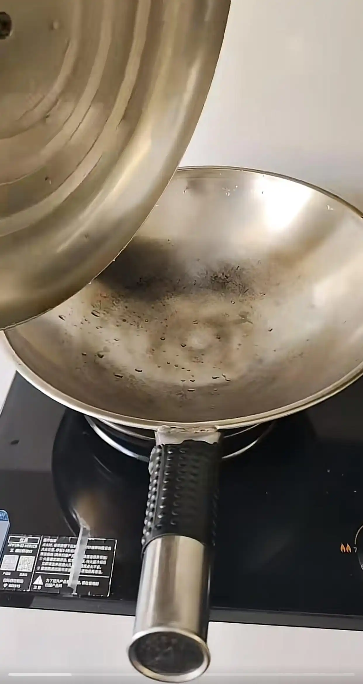 “传家锅”老员工们主动回厂帮忙_瑞安传家锅 停产复产 政企合作