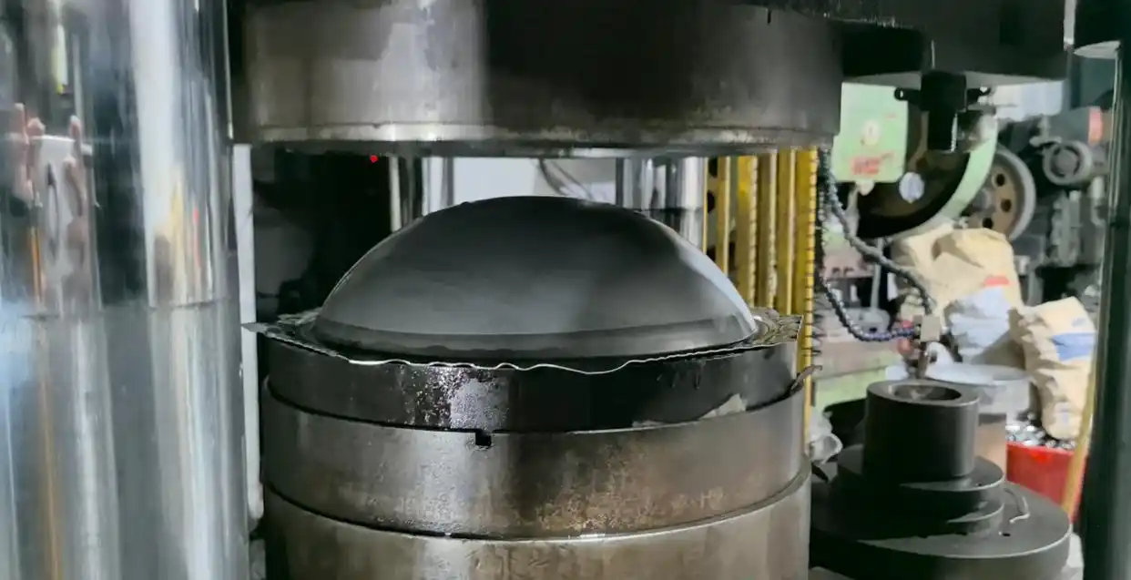 瑞安传家锅 停产复产 政府 企业合作 复刻经典手工款_“传家锅”老员工们主动回厂帮忙