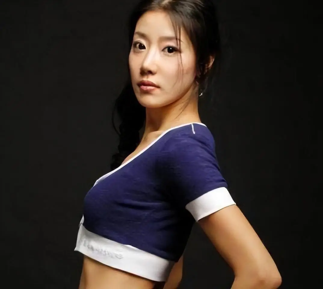 张娜拉韩服图片_张娜拉 舆论事件回顾_张娜拉 中国发展经历