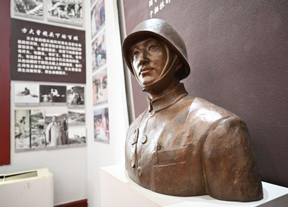 战地记者电影_方大曾 卢沟桥抗战 记者生涯