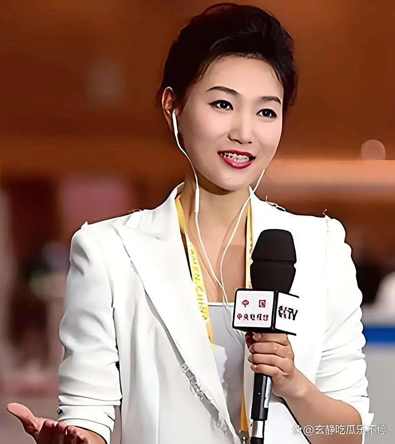 央视曝光ai假冒艺人直播_AI虚假视频事件_央视主持人李梓萌