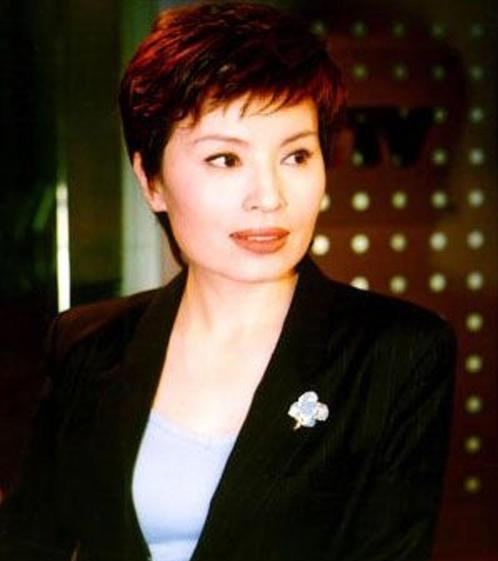李瑞英 央视新闻联播 播报员_新闻播报视频
