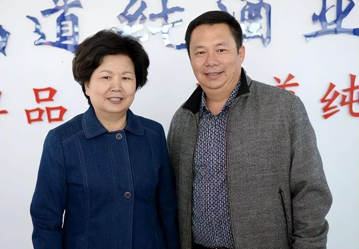 邢质斌 电视一姐 退休生活_刑质斌的丈夫 邓仆方