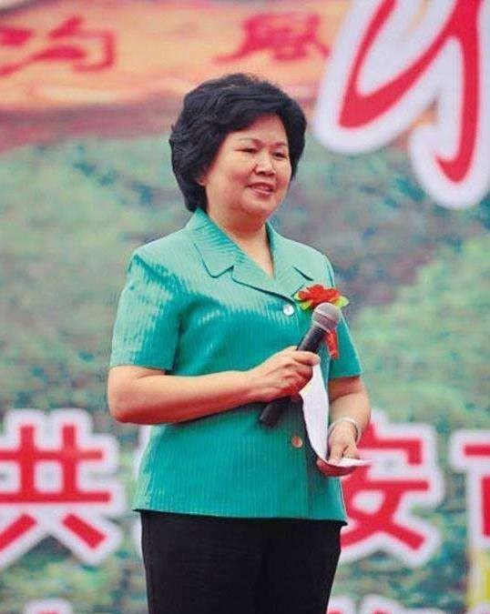 刑质斌的丈夫 邓仆方_邢质斌 电视一姐 退休生活