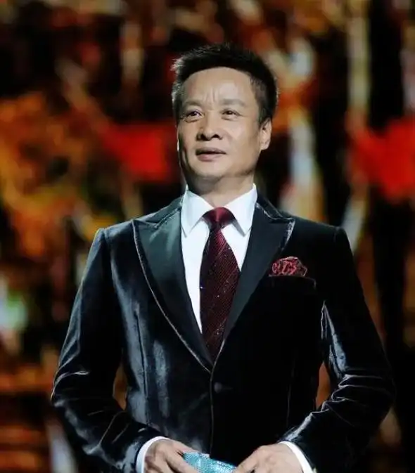 阎维文 早年经历 _ 阎维文 爱情故事 _阎维文简历 千金