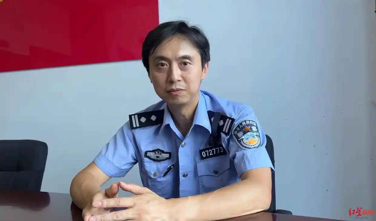 收花生找到姥姥丢了12年的金镯子_丢失4年的金手镯 温江城西大市场 拾金不昧