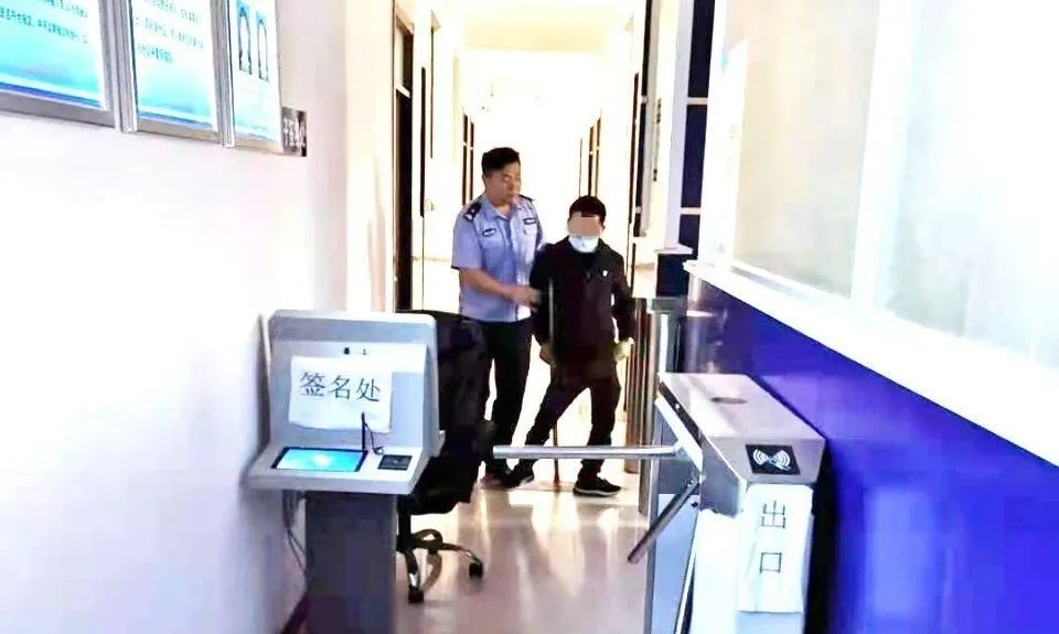 残疾人申领驾驶证条件_菏泽交警为残疾人办驾考_残疾人驾驶证