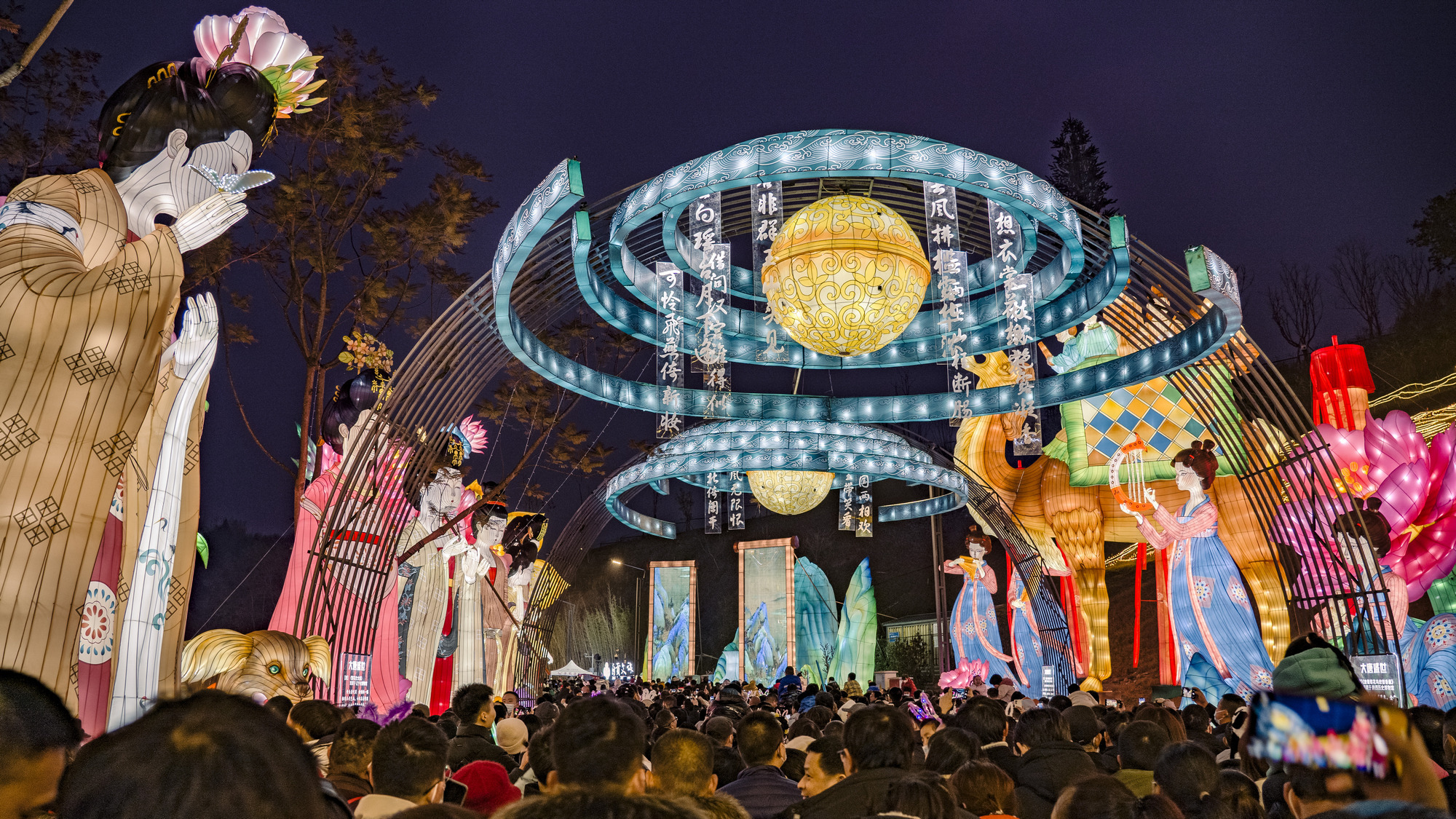 深圳华侨城中国旅行社官网_华侨城景区游客增长_春节国内旅游市场复苏