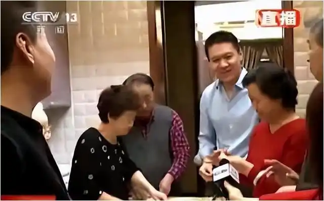 阎维文 传记 军旅歌手 人生经历_阎维文简历 千金_阎维文 母亲 歌曲 德艺双馨