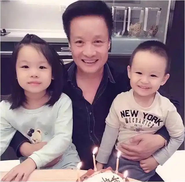 阎维文简历 千金_阎维文 母亲 歌曲 德艺双馨_阎维文 传记 军旅歌手 人生经历