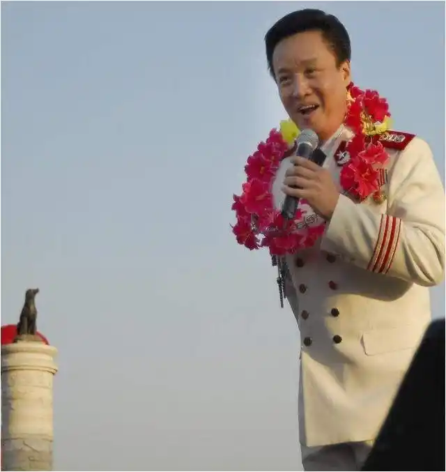 阎维文 传记 军旅歌手 人生经历_阎维文简历 千金_阎维文 母亲 歌曲 德艺双馨