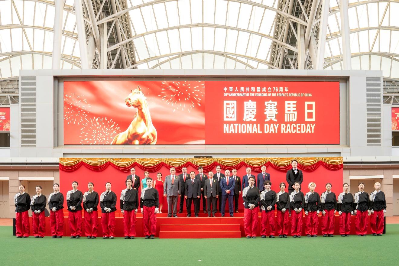 内地游客入场人数纪录_香港赛马会资料库官网_香港国庆赛马日