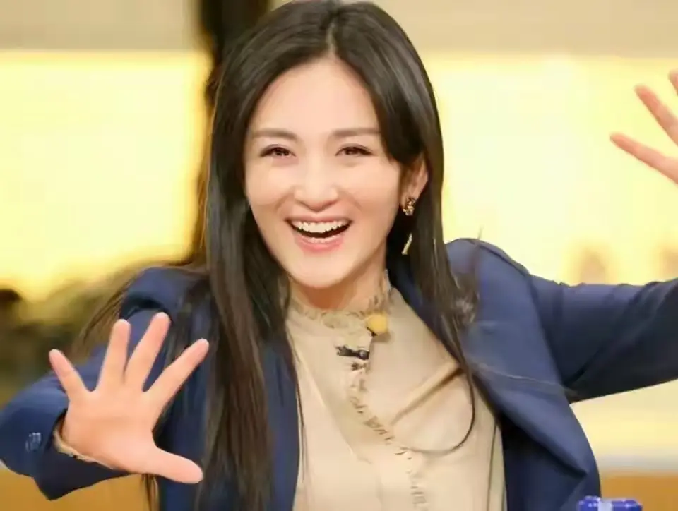 谢娜首次主持央视秋晚_谢娜央视中秋晚会争议_谢娜主持能力评价