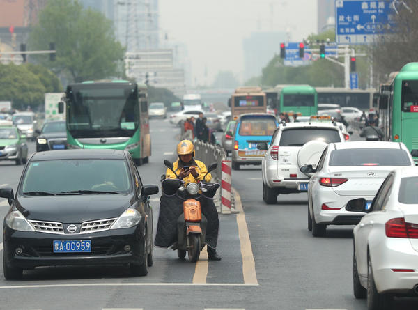 十大交通违法行为分析_安全行为有哪些_全国交通安全日主题宣传活动