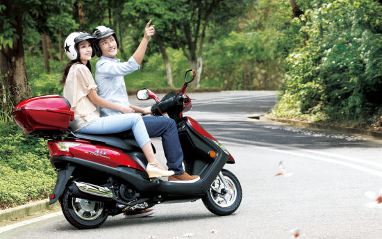 海王星踏板车_海王星150 经典造型 超大车体设计_海王星150 UA150发动机 爬坡能力强