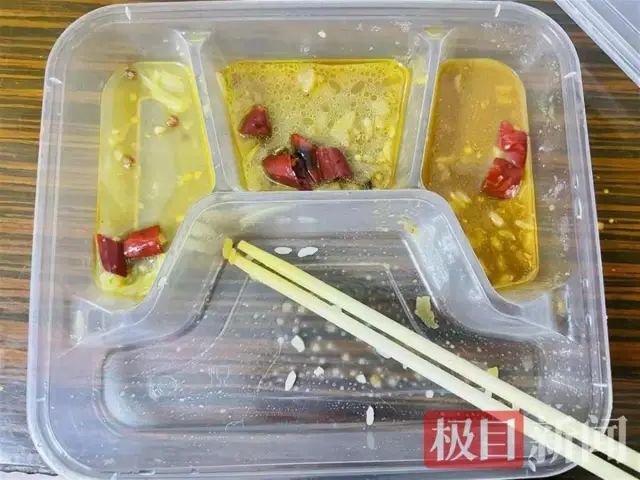内蒙古额济纳旗滞留游客扔掉隔离盒饭事件_游客在内蒙古排队捡土豆 当地回应_免费午餐浪费问题探讨