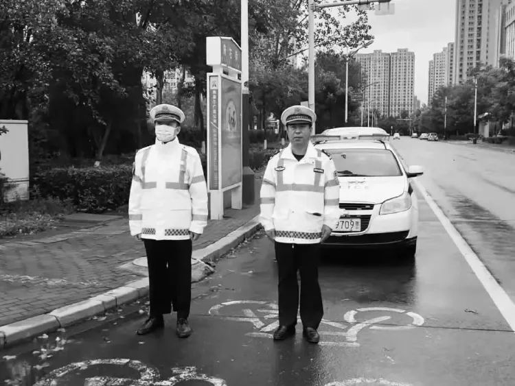 滨州交警因公牺牲 王博 事迹报道_交警大队中队长执法现场被撞牺牲