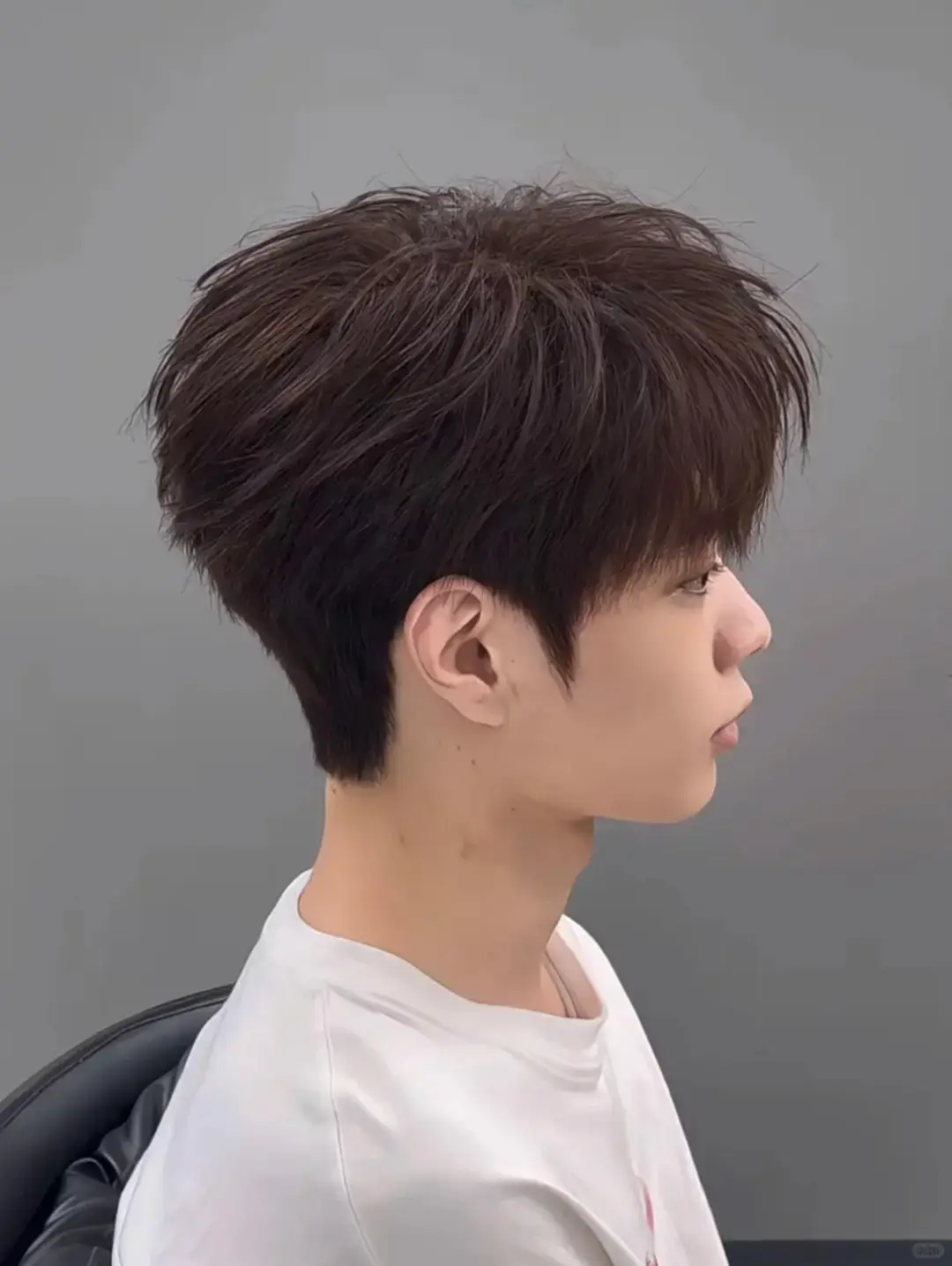 男士微分碎盖发型_男短发发型名称_显发量短发技巧