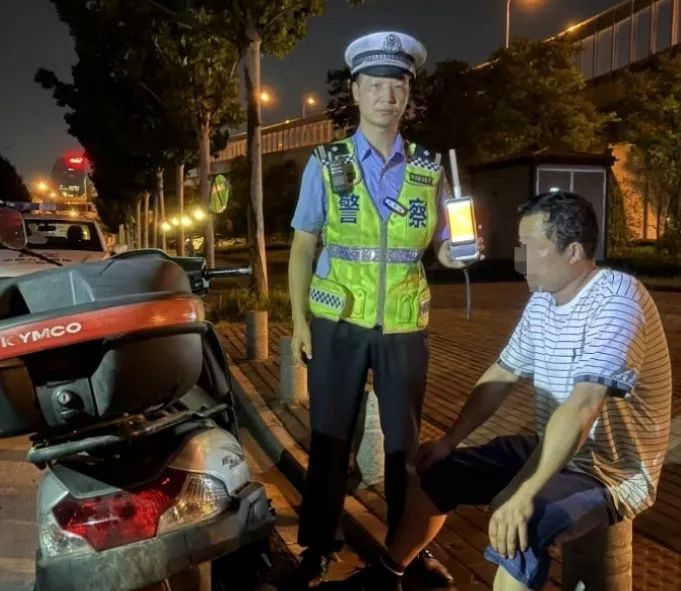 痛别!交警蒋仲超受伤昏迷12天后因公牺牲