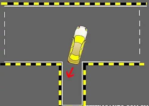 科二倒车入库怎么看点打方向盘-有驾