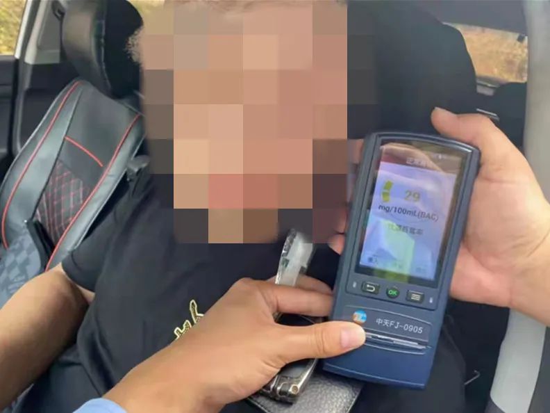 天津新闻联播视频_天津天气预报 阵风7-8级 降温趋势_天津新闻联播 天津大爷 国是什么样子