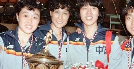 梁艳 中国女排五连冠 女富豪_女排梁艳女儿