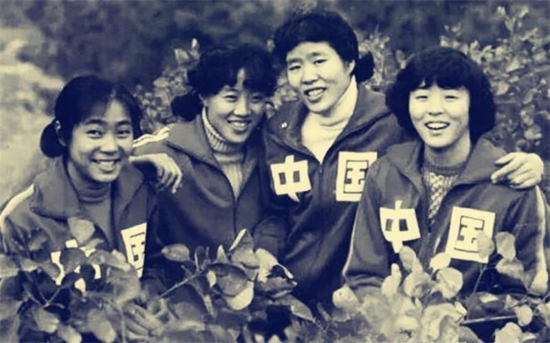 梁艳 排球生涯 中国女排 五连冠_女排梁艳女儿