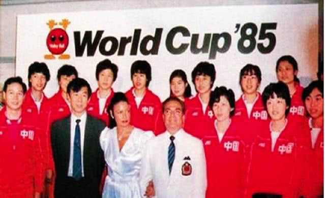 女排奥运冠军梁艳现状！下海经商，生意做到海外，女儿是清华博士