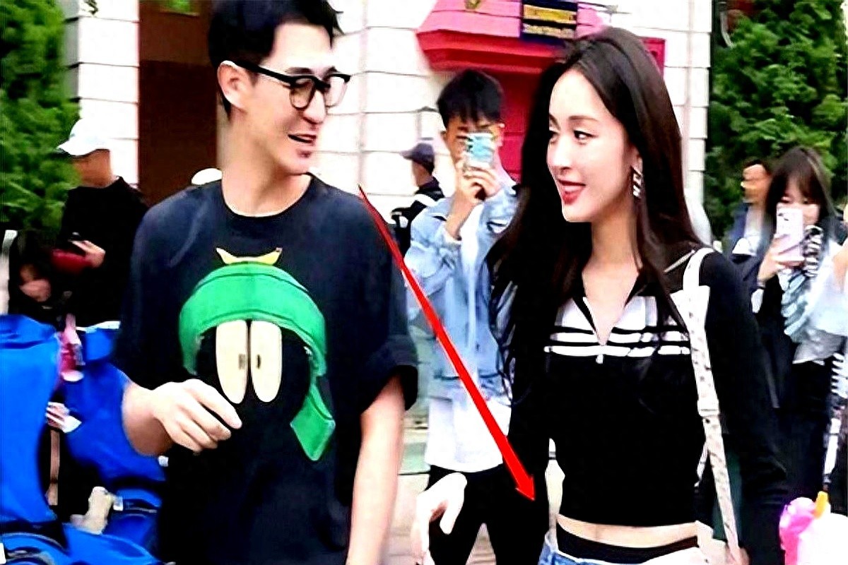 “露底裤、露半乳”？女明星大胆的穿搭，是否越界？