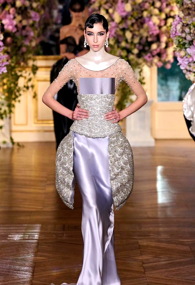 女星红毯大尺度着装_杨幂高定修改_高定透视处理