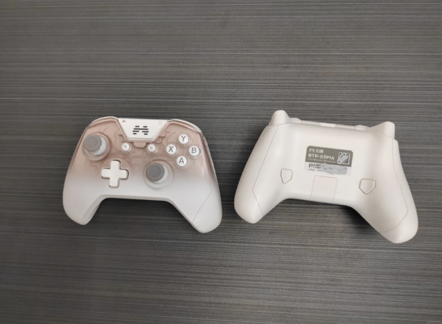 2024游戏手柄推荐：从入门档到千元精英级别，总有一款是你的菜