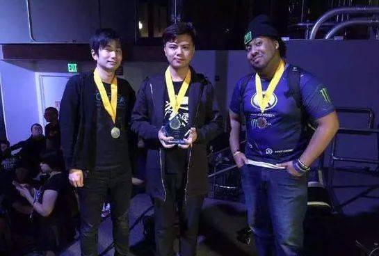 曾卓君_曾卓君 中国格斗游戏第一人 东升机神
