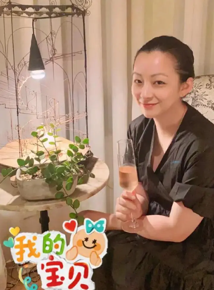 香港男星内地媳妇_香港男星婚姻现状_吕良伟第二任老婆