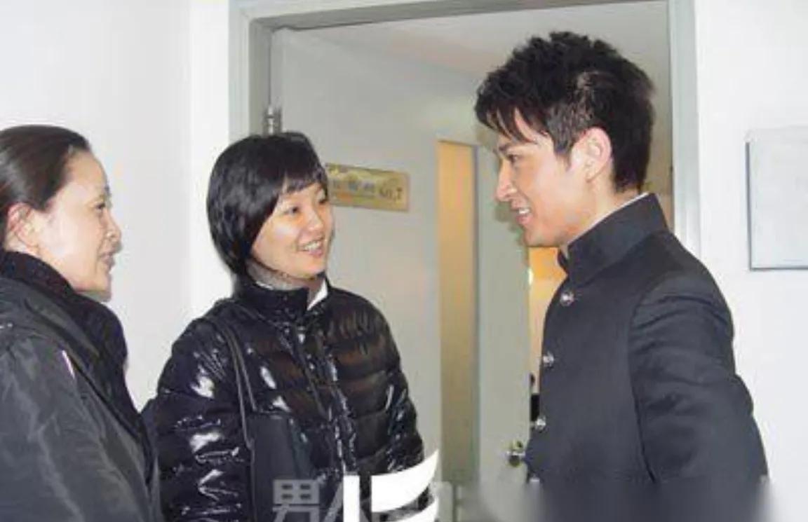 李宗翰整容质疑_李宗翰打玻尿酸_李李宗翰微博