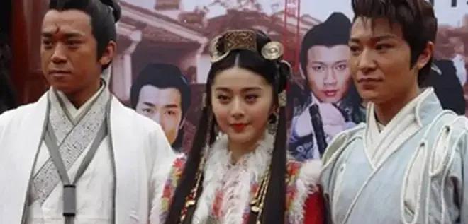 李宗翰整容质疑_李宗翰打玻尿酸_李李宗翰微博