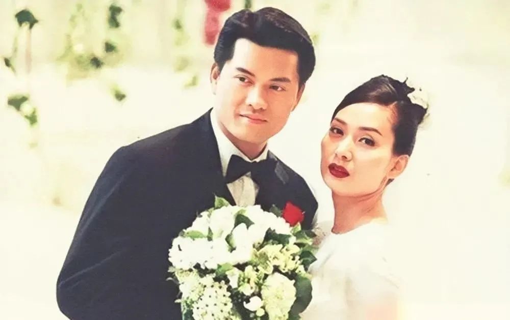 吕良伟第二任老婆_吕良伟杨小娟长期恩爱_甄子丹汪诗诗婚姻幸福