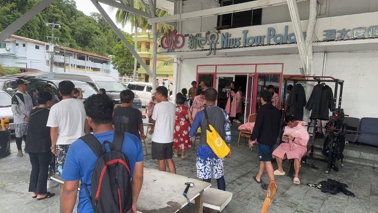 9名失联中国潜水者获救，救援者：夜里下雨，大家储存了饮用水才没脱水