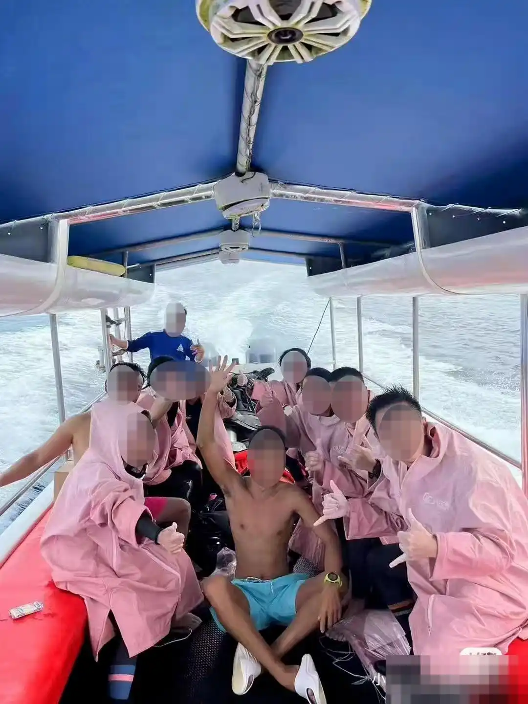 9名中国公民帕劳潜水失联近30小时：鲨鱼绕着转，当地华人倾力相救！最新消息→