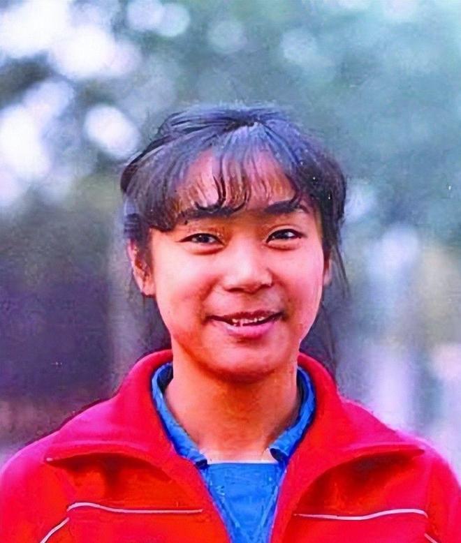 中国女排五连冠梁艳 退役后生活 低调幸福_女排梁艳女儿