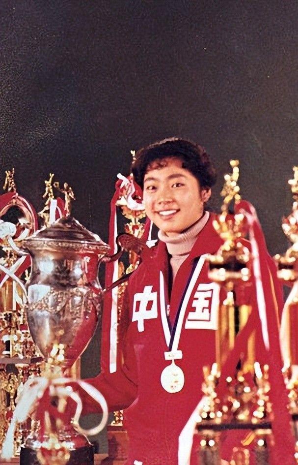 中国女排五连冠梁艳 退役后生活 低调幸福_女排梁艳女儿