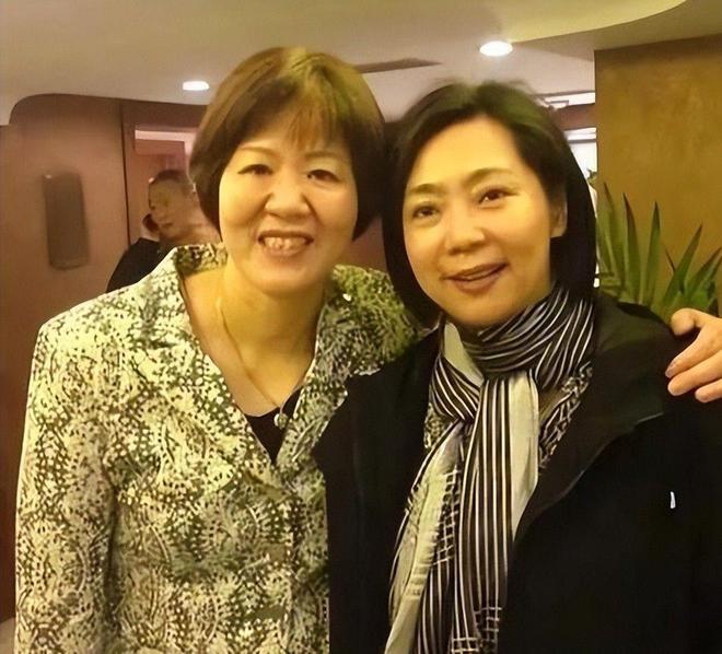 女排梁艳女儿_中国女排五连冠梁艳 退役后生活 低调幸福