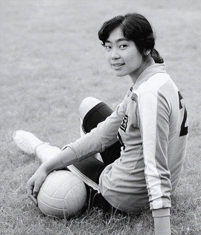 女排梁艳女儿_中国女排五连冠梁艳 退役后生活 低调幸福