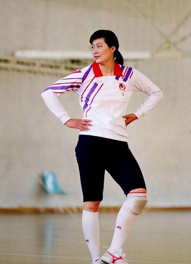 女排梁艳女儿_中国女排五连冠梁艳 退役后生活 低调幸福