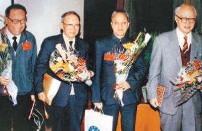 两弹一星陈芳允事迹_863计划倡导者 王大珩 王淦昌 杨嘉墀 陈芳允 两弹一星功勋奖章 最美奋斗者