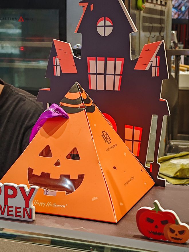 上海万圣节City Walk打卡攻略_愚园路万圣节主题店推荐_上海鬼屋