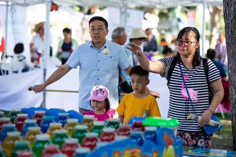 每日一词∣家和万事兴 harmony in a family makes everything successful